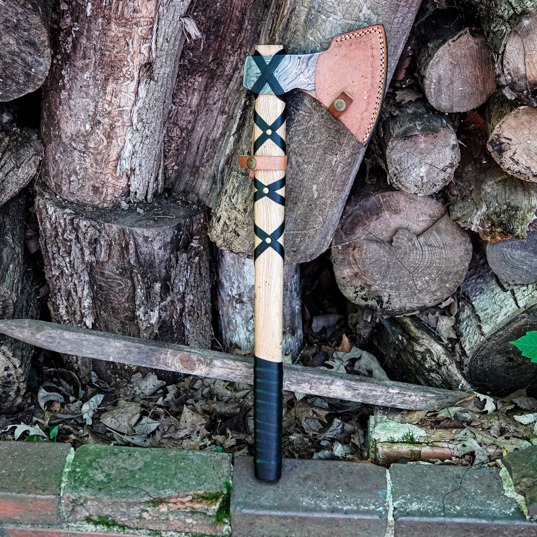 Traditional Tomahawk Ax- Handmade High Carbon Damascus Steel