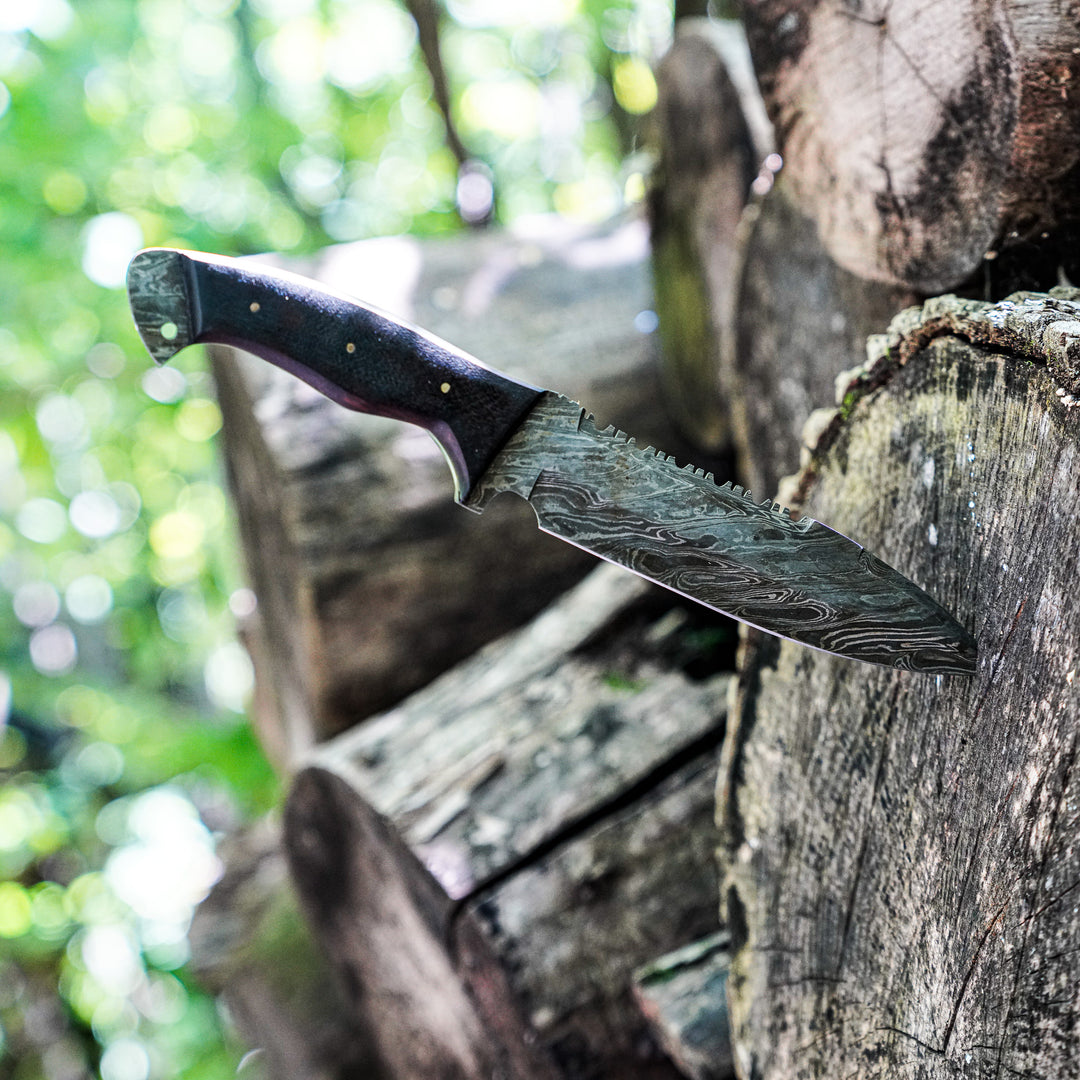 Bowie Knife- High Carbon Damascus Steel Blade-12"