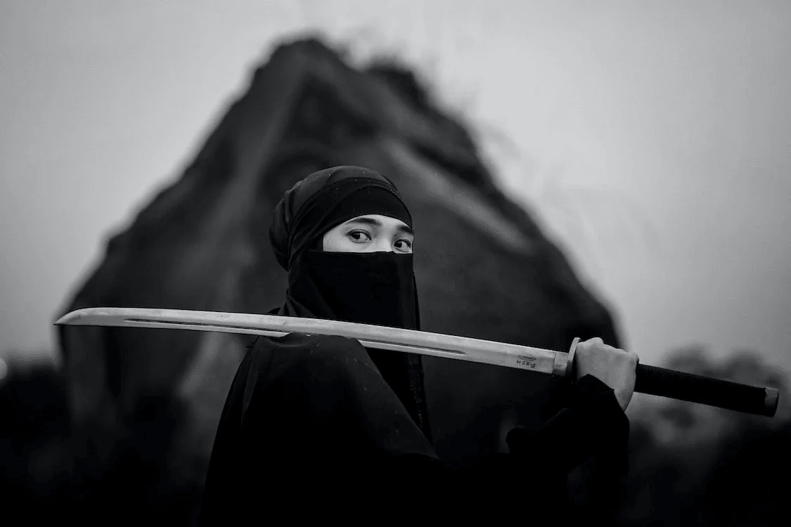 Mastering The Art Of Polishing A Sword: Unleashing Your Blade's Shine - Battling Blades