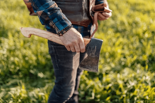 Exploring The Fascinating History Of The Tomahawk: From Tool To Symbol - Battling Blades