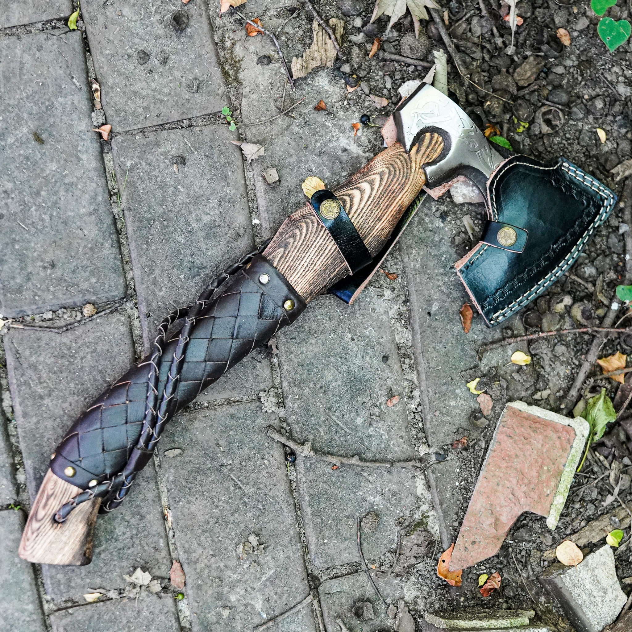 amlj369gkTAMIYA ASTUTE BEAR HAWK セット Amazon.com : Bear Grylls Ultimate Hatchet, Axe for Camping