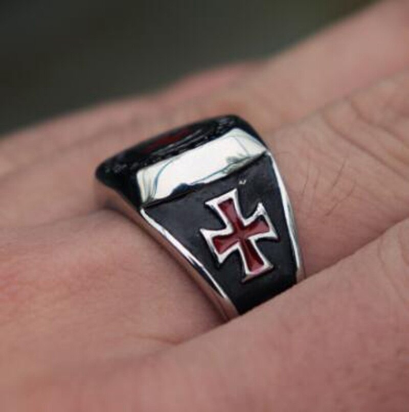 Red Armor Shield Knight Ring - Medieval Crusader Cross Ring