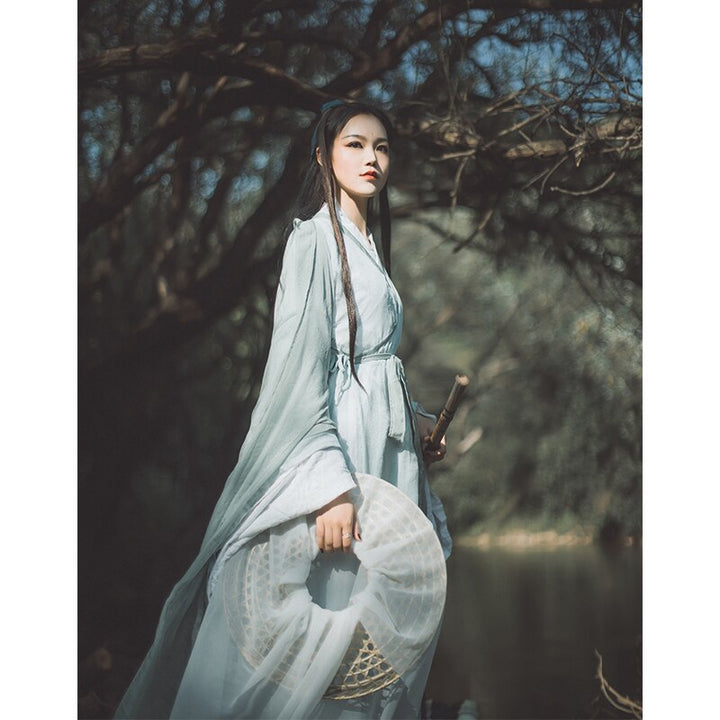 Renaissance Reverie: Tang Dynasty Hanfu Dress