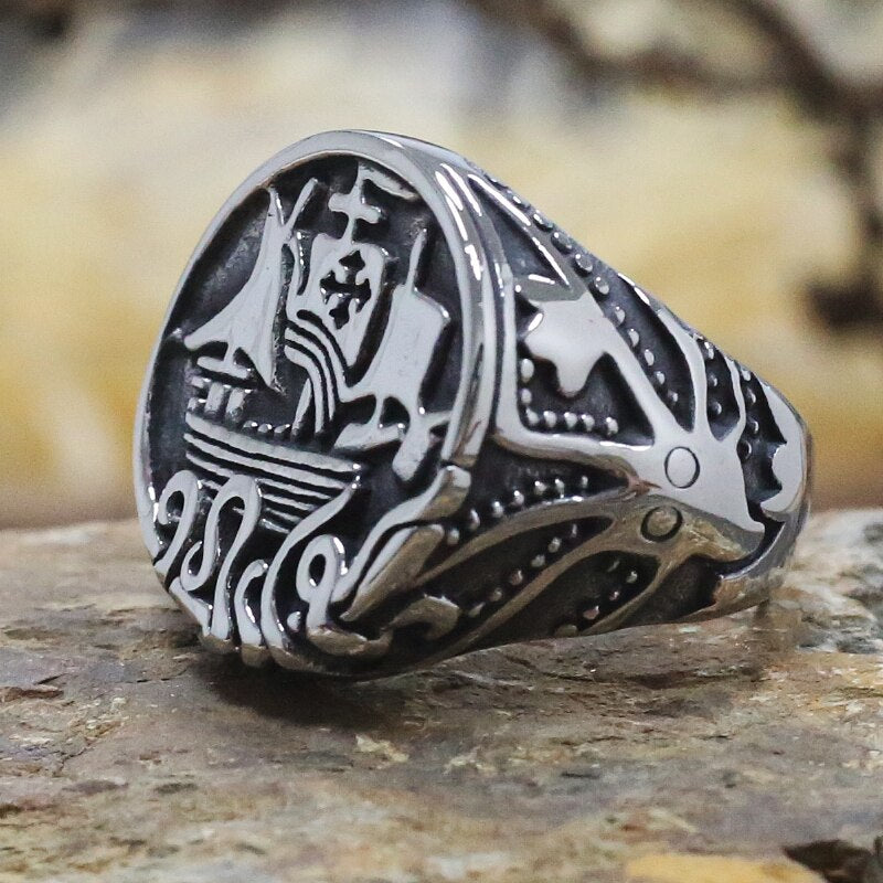 Dead Man's Chest Pirate Ring