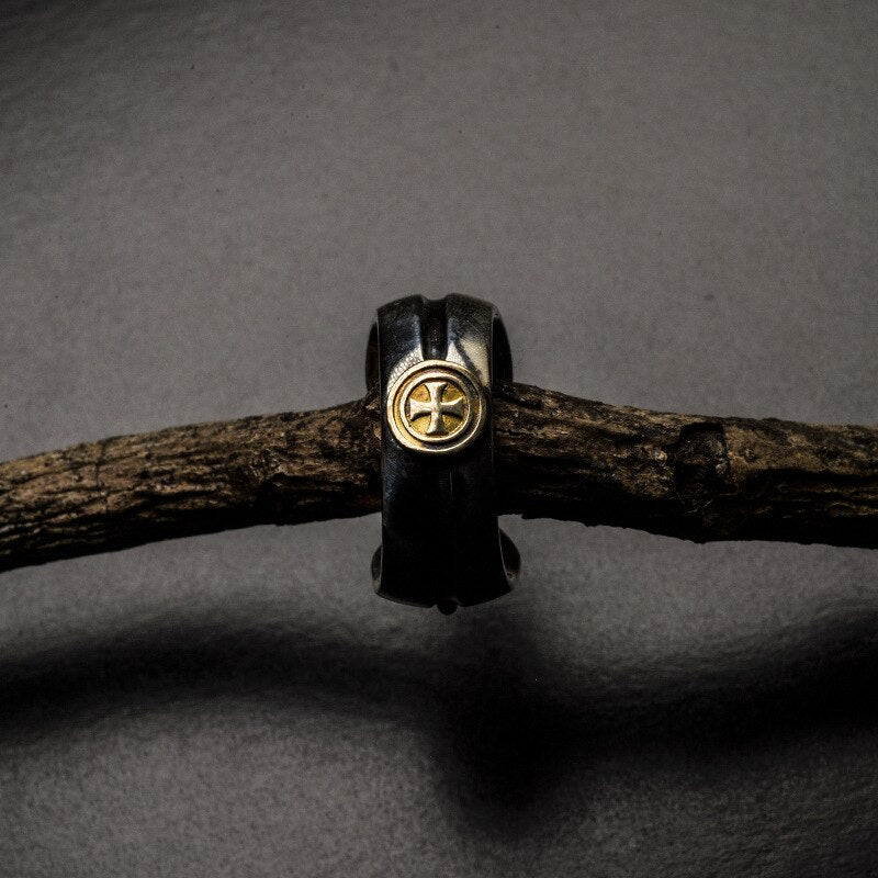 Iris Creed Ring - Medieval Ring