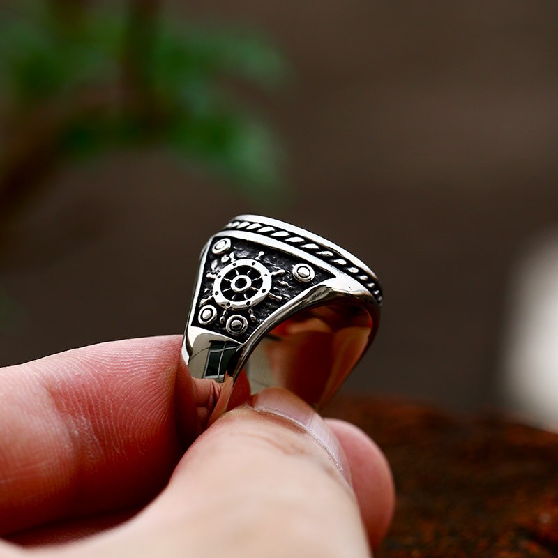 Skull Pirate Ring