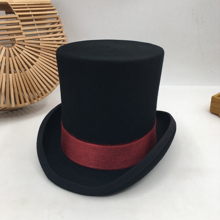 Medieval Majesty: Retro Gentleman's Top Hat