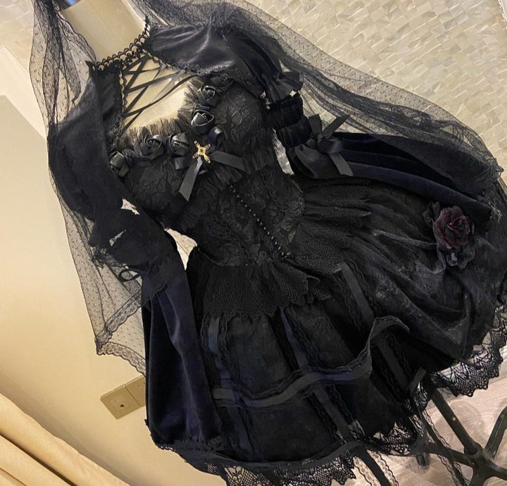 Elegant Victorian Gothic Lace Dress